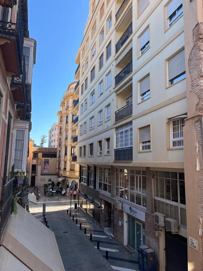 Apartamentos Malaga Centro Bagian luar foto