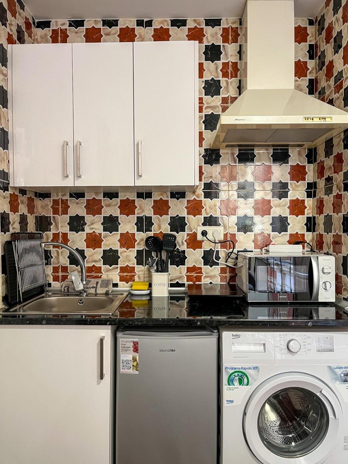 Apartamentos Malaga Centro Bagian luar foto